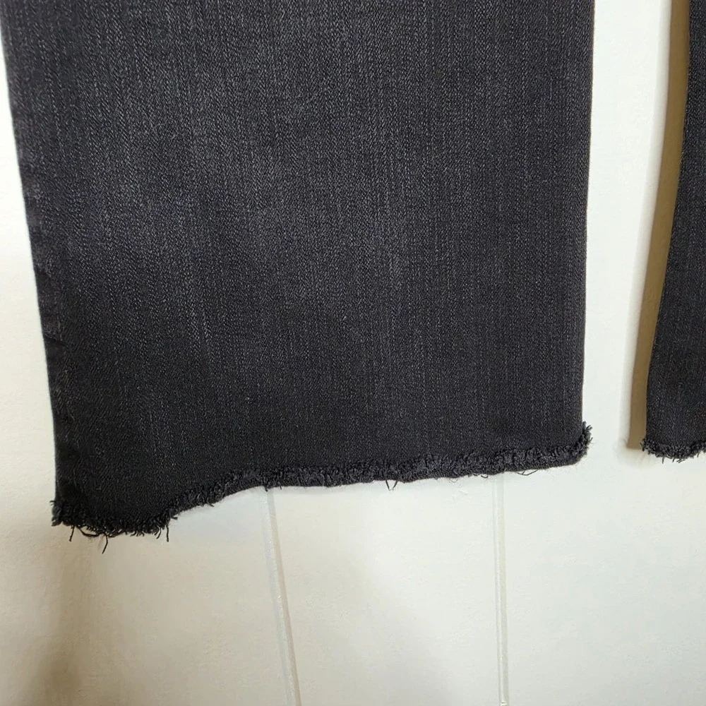 Judy Blue Los Angeles Black Raw Hems Size 15/32